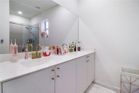 Villa ou maison à vendre à Homestead, Floride: 4 chambres, 204.85 m2 № 1988611 - photo 19