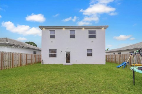 Villa ou maison à vendre à Homestead, Floride: 4 chambres, 204.85 m2 № 1988611 - photo 2