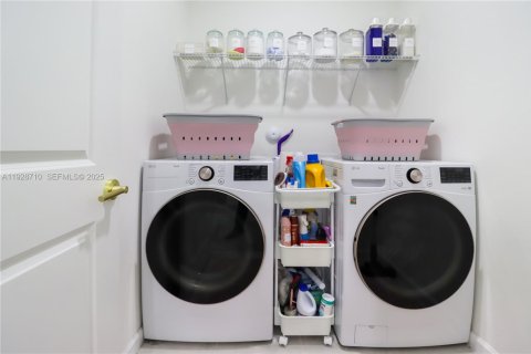 Villa ou maison à vendre à Homestead, Floride: 4 chambres, 204.85 m2 № 1988611 - photo 29