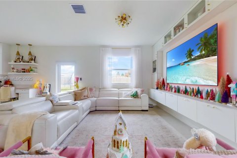 Villa ou maison à vendre à Homestead, Floride: 4 chambres, 204.85 m2 № 1988611 - photo 5