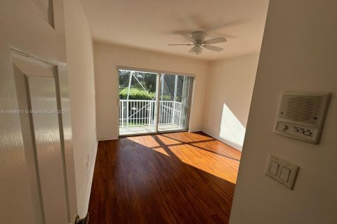 Touwnhouse à louer à Doral, Floride: 3 chambres, 176.33 m2 № 1938652 - photo 7