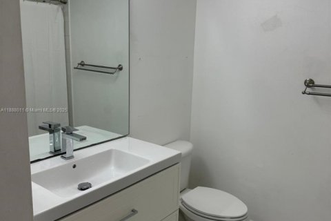 Touwnhouse à louer à Doral, Floride: 3 chambres, 176.33 m2 № 1938652 - photo 14