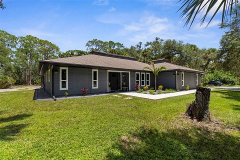 Villa ou maison à vendre à North Port, Floride: 3 chambres, 251.77 m2 № 1850044 - photo 5