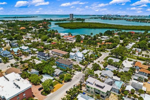 House in Sarasota, Florida 6 bedrooms, 334.54 sq.m. № 2127697 - photo 4