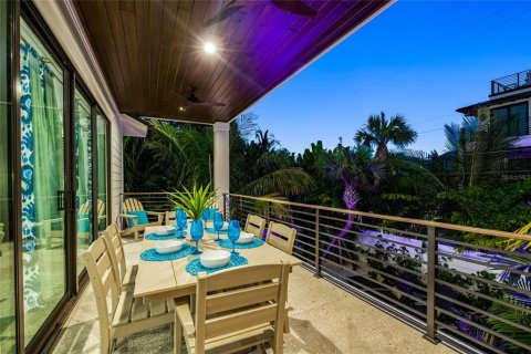House in Sarasota, Florida 6 bedrooms, 334.54 sq.m. № 2127697 - photo 21