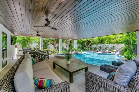House in Sarasota, Florida 6 bedrooms, 334.54 sq.m. № 2127697 - photo 19