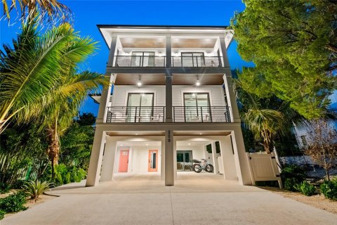 Casa en Sarasota, Florida 6 dormitorios, 334.54 m2 № 2127697