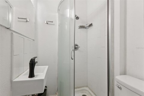 Casa en venta en Tampa, Florida, 3 dormitorios, 110.37 m2 № 1919475 - foto 18