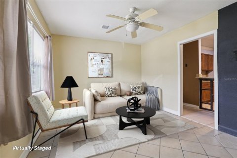Casa en venta en Tampa, Florida, 3 dormitorios, 110.37 m2 № 1919475 - foto 3