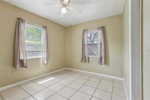 Casa en venta en Tampa, Florida, 3 dormitorios, 110.37 m2 № 1919475 - foto 13