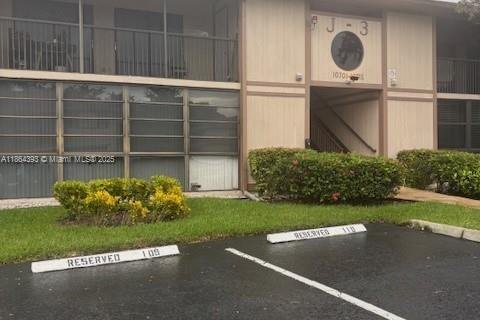 Condo in Tamarac, Florida, 2 bedrooms  № 2021281