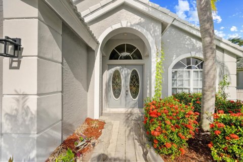 House in Wellington, Florida 3 bedrooms, 193.24 sq.m. № 2259775 - photo 3