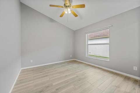 House in Wellington, Florida 3 bedrooms, 193.24 sq.m. № 2259775 - photo 14