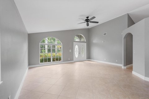 House in Wellington, Florida 3 bedrooms, 193.24 sq.m. № 2259775 - photo 5