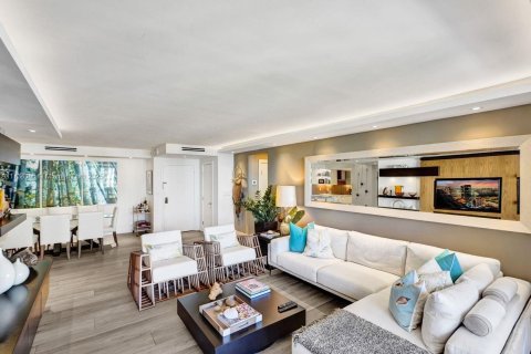 Condo in Key Biscayne, Florida, 2 bedrooms  № 1483873 - photo 10