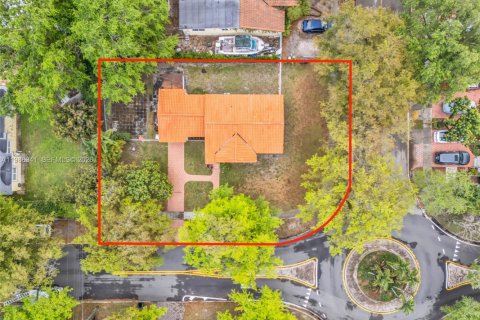 Villa ou maison à vendre à West Miami, Floride: 2 chambres, 131.83 m2 № 2049095 - photo 27