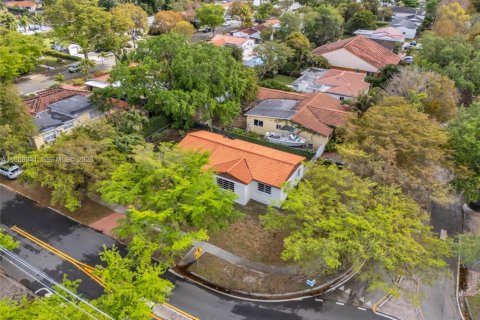 Villa ou maison à vendre à West Miami, Floride: 2 chambres, 131.83 m2 № 2049095 - photo 26