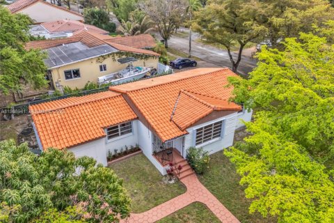 Villa ou maison à vendre à West Miami, Floride: 2 chambres, 131.83 m2 № 2049095 - photo 25