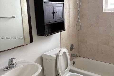 Снять в аренду квартиру в Майами, Флорида 2 спальни, 64.01м2, № 1983650 - фото 8