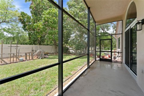 House in Coconut Creek, Florida 4 bedrooms, 190.82 sq.m. № 1799544 - photo 19
