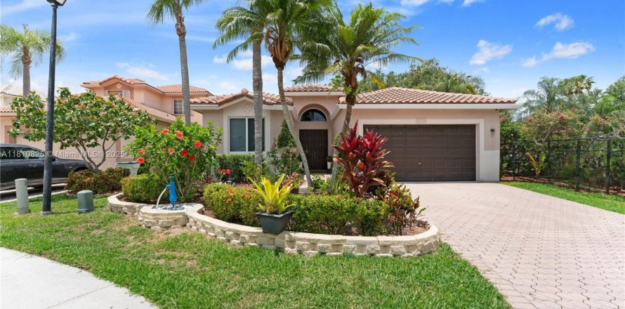 House in Coconut Creek, Florida 4 bedrooms, 190.82 sq.m. № 1799544