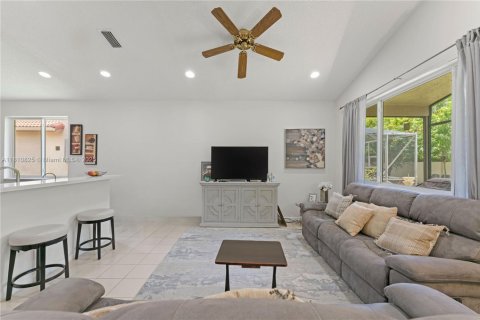 House in Coconut Creek, Florida 4 bedrooms, 190.82 sq.m. № 1799544 - photo 24