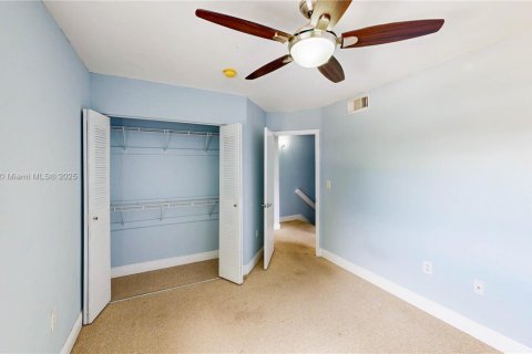Townhouse in Cutler Bay, Florida 2 bedrooms, 102.19 sq.m. № 1880016 - photo 30