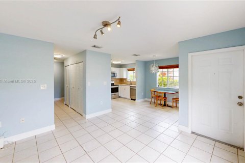 Townhouse in Cutler Bay, Florida 2 bedrooms, 102.19 sq.m. № 1880016 - photo 15