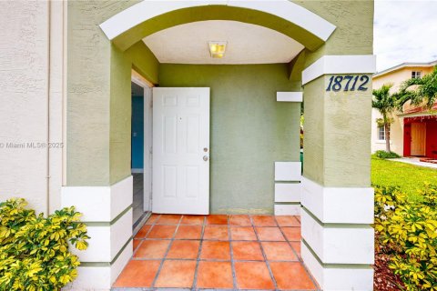 Townhouse in Cutler Bay, Florida 2 bedrooms, 102.19 sq.m. № 1880016 - photo 3