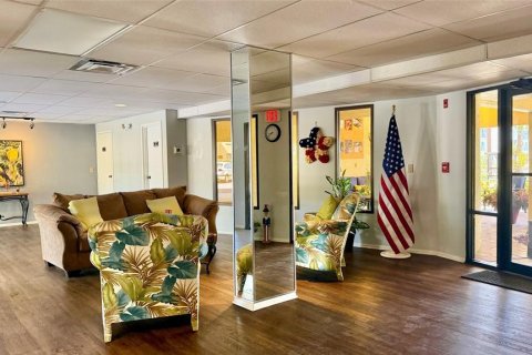 Condo in Saint Petersburg, Florida, 2 bedrooms  № 2214731 - photo 26