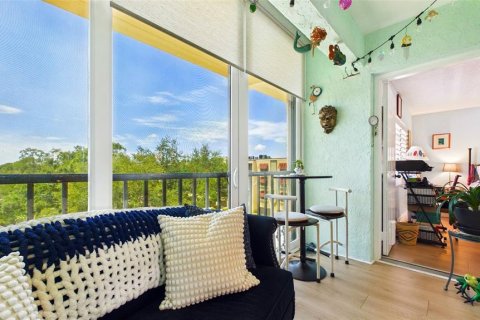 Condo in Saint Petersburg, Florida, 2 bedrooms  № 2214731 - photo 15