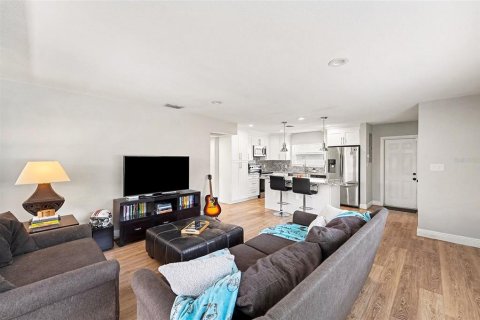 Купить виллу или дом в Тампа, Флорида 4 комнаты, 130.53м2, № 2224466 - фото 5