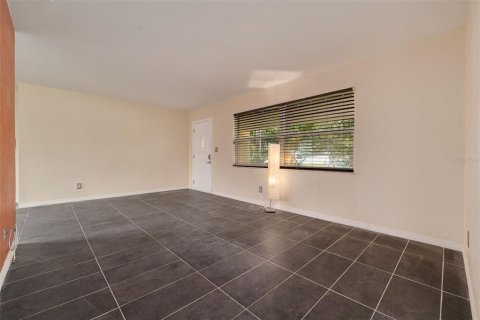 Villa ou maison à vendre à Saint Petersburg, Floride: 2 chambres, 102.56 m2 № 2408069 - photo 8