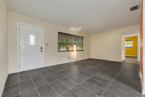 Villa ou maison à vendre à Saint Petersburg, Floride: 2 chambres, 102.56 m2 № 2408069 - photo 9