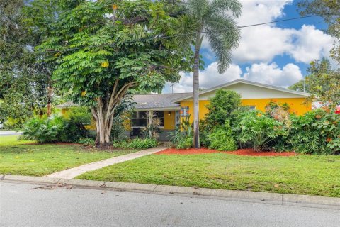 Villa ou maison à vendre à Saint Petersburg, Floride: 2 chambres, 102.56 m2 № 2408069 - photo 5