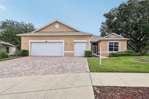 House in Leesburg, Florida 3 bedrooms, 223.62 sq.m. № 2096672 - photo 9