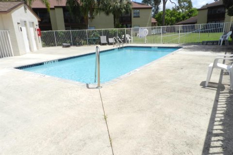 Copropriété à vendre à Royal Palm Beach, Floride: 2 chambres, 108.23 m2 № 2077536 - photo 21