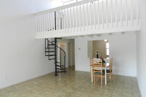 Copropriété à vendre à Royal Palm Beach, Floride: 2 chambres, 108.23 m2 № 2077536 - photo 16