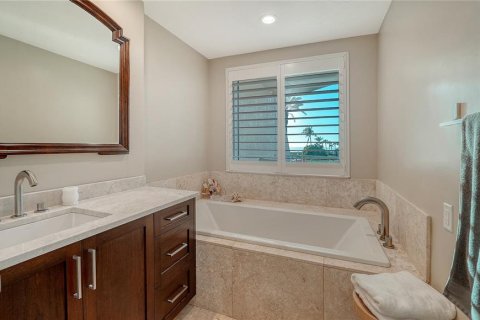 Copropriété à vendre à Longboat Key, Floride: 3 chambres, 230.86 m2 № 2098871 - photo 19