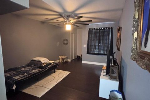 Townhouse in Tampa, Florida 2 bedrooms, 96.99 sq.m. № 2167225 - photo 8