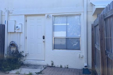 Townhouse in Tampa, Florida 2 bedrooms, 96.99 sq.m. № 2167225