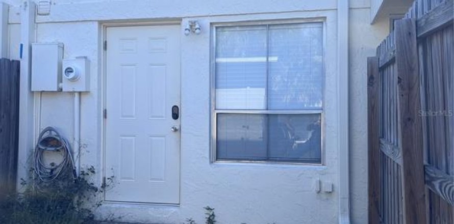 Townhouse in Tampa, Florida 2 bedrooms, 96.99 sq.m. № 2167225