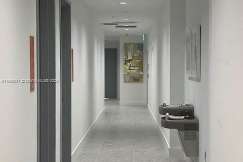 Propiedad comercial en venta en Aventura, Florida № 1102414 - foto 19