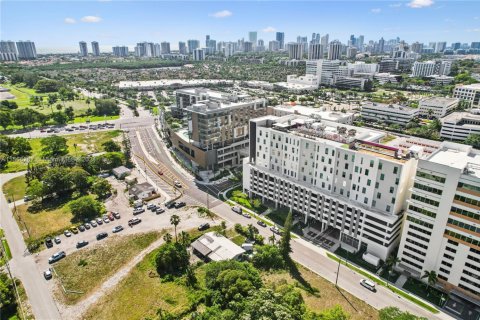 Propiedad comercial en venta en Aventura, Florida № 1102414 - foto 23