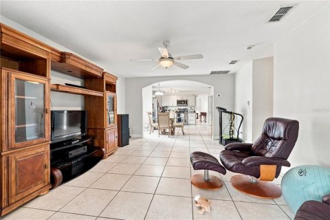 Casa en venta en Lake Mary, Florida, 4 dormitorios, 182.09 m2 № 2295375 - foto 13
