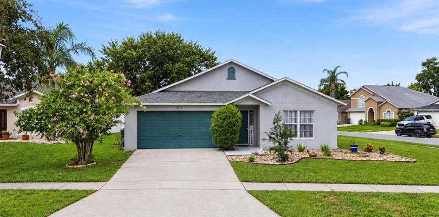 Casa en Lake Mary, Florida 4 dormitorios, 182.09 m2 № 2295375