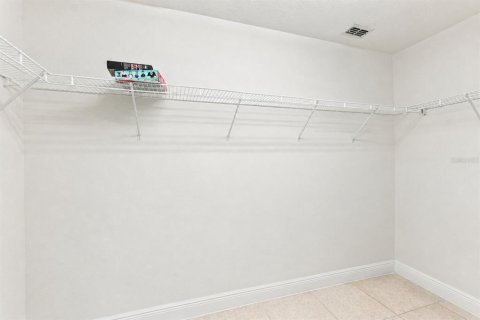 Casa en venta en Lake Mary, Florida, 4 dormitorios, 182.09 m2 № 2295375 - foto 18