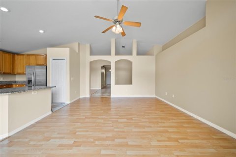 Casa en venta en Land O' Lakes, Florida, 4 dormitorios, 228.17 m2 № 1846716 - foto 9