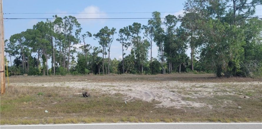 Terrain à Cape Coral, Floride № 2195160