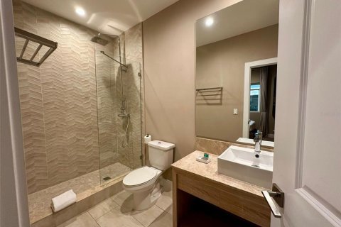 Touwnhouse à vendre à Kissimmee, Floride: 4 chambres, 218.88 m2 № 1876112 - photo 16